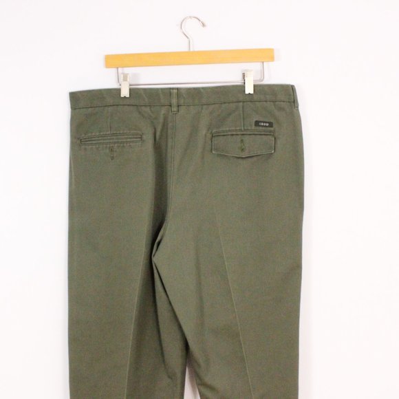 IZOD Pleated Green Cuffed Straight Leg Chinos - Picture 4 of 4